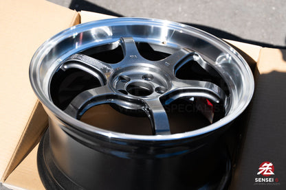 アドバン R6 / 18x9.5 +45 / 5x100 / マシニング＆レーシング プラチナブラック（MPB）
