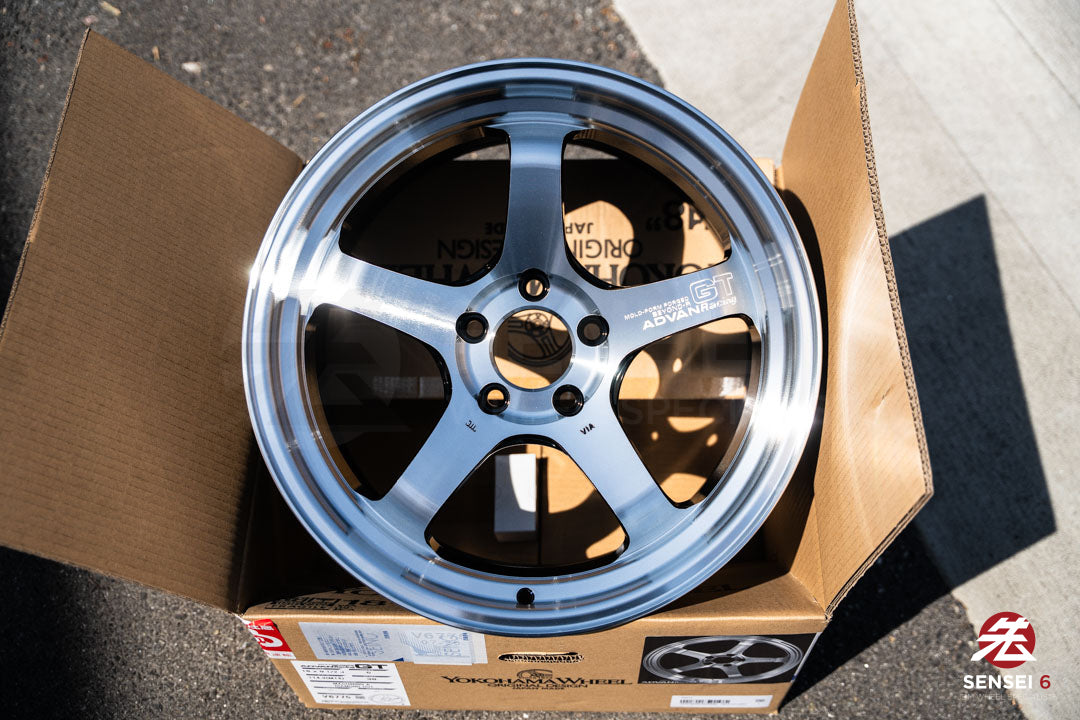 Advan GT Beyond-R / 18x9.5 +38 / 5x114.3 / Machining & Diamond Cut (MDC)