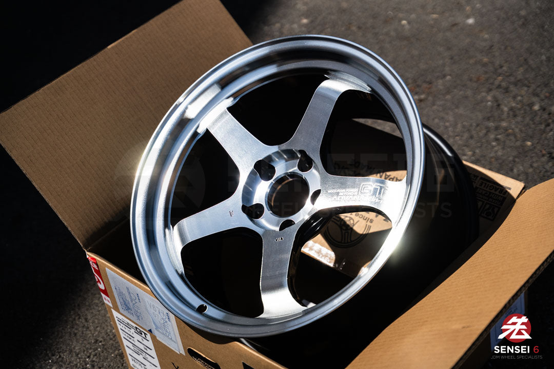 Advan GT Beyond-R / 18x9.5 +38 / 5x114.3 / Machining & Diamond Cut (MDC)