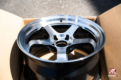 Advan GT Beyond-R / 18x9.5 +38 / 5x114.3 / Machining & Diamond Cut (MDC)