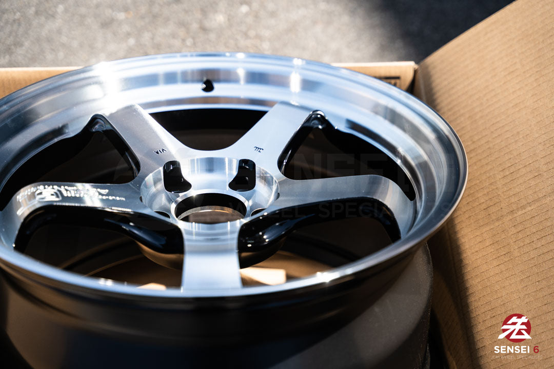 Advan GT Beyond-R / 18x9.5 +38 / 5x114.3 / Machining & Diamond Cut (MDC)