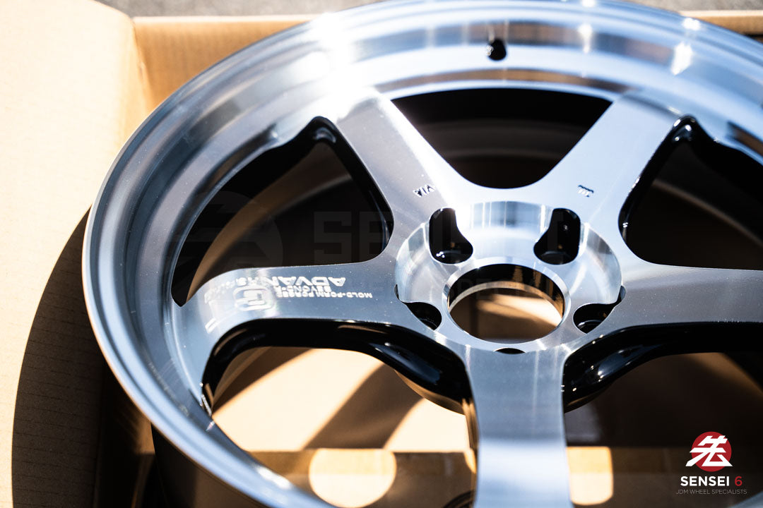 Advan GT Beyond-R / 18x9.5 +38 / 5x114.3 / Machining & Diamond Cut (MDC)