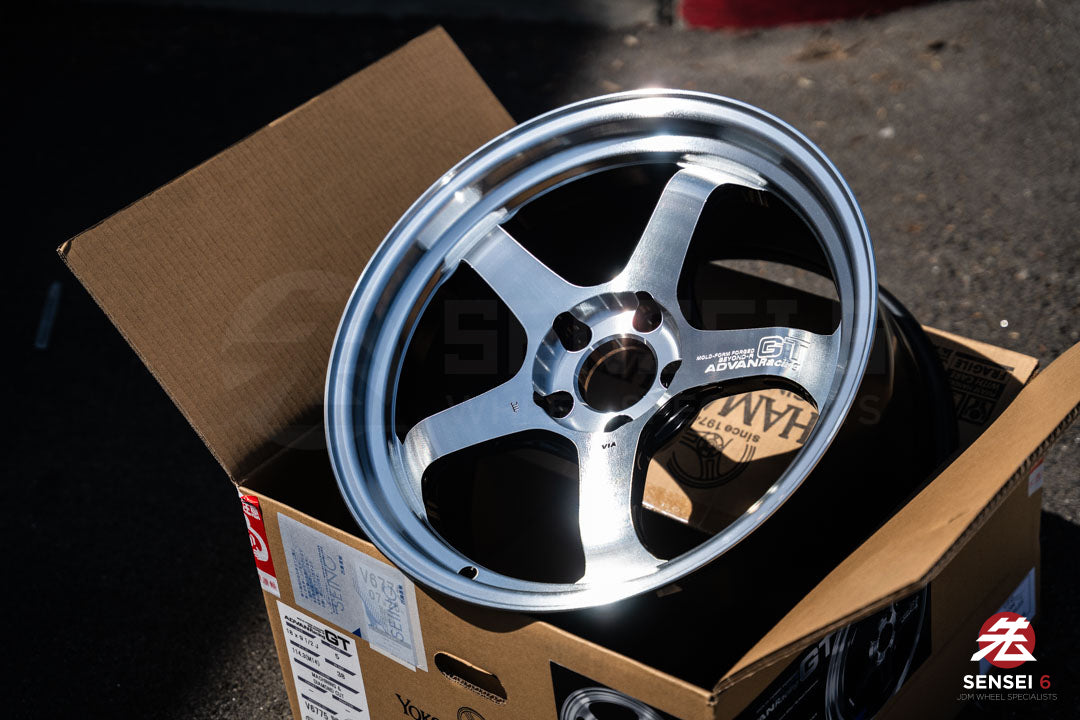 Advan GT Beyond-R / 18x9.5 +38 / 5x114.3 / Machining & Diamond Cut (MDC)