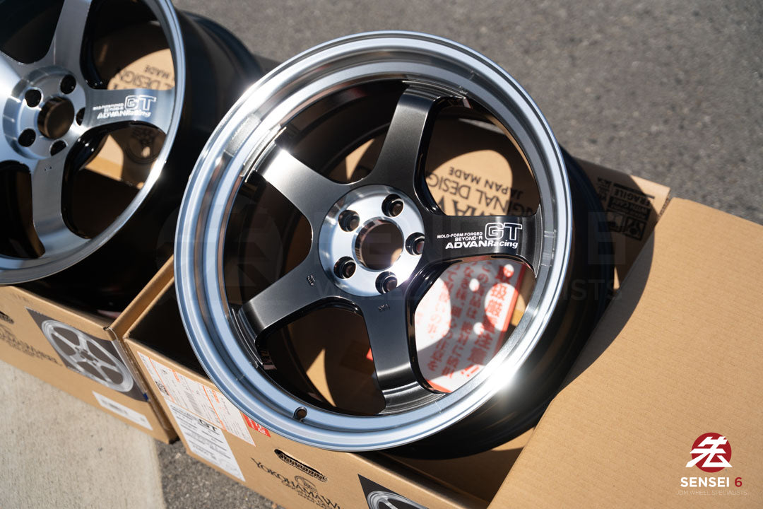 Advan GT Beyond-R / 18x9.5 +45 / 5x100 / Diamond Cut & Dark Platinum Black (DPB)