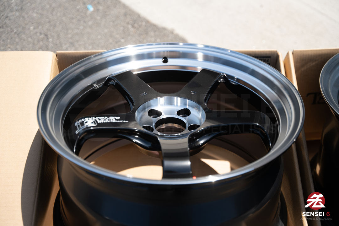 Advan GT Beyond-R / 18x9.5 +45 / 5x100 / Diamond Cut & Dark Platinum Black (DPB)