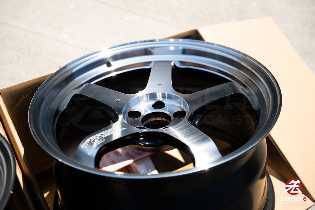 Advan GT Beyond-R / 18x9.5 +45 / 5x100 / Machining & Diamond Cut (MDC)