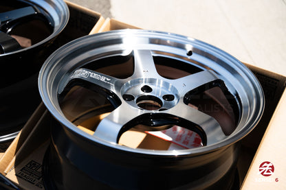 Advan GT Beyond-R / 18x9.5 +45 / 5x100 / Machining & Diamond Cut (MDC)