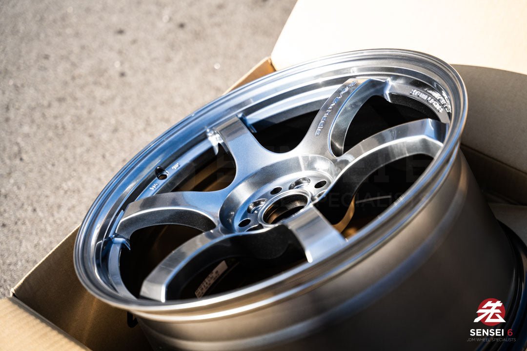 Gram Lights 57DR / 18x9.5 +38 / 5x100 / Grace Silver (GT)