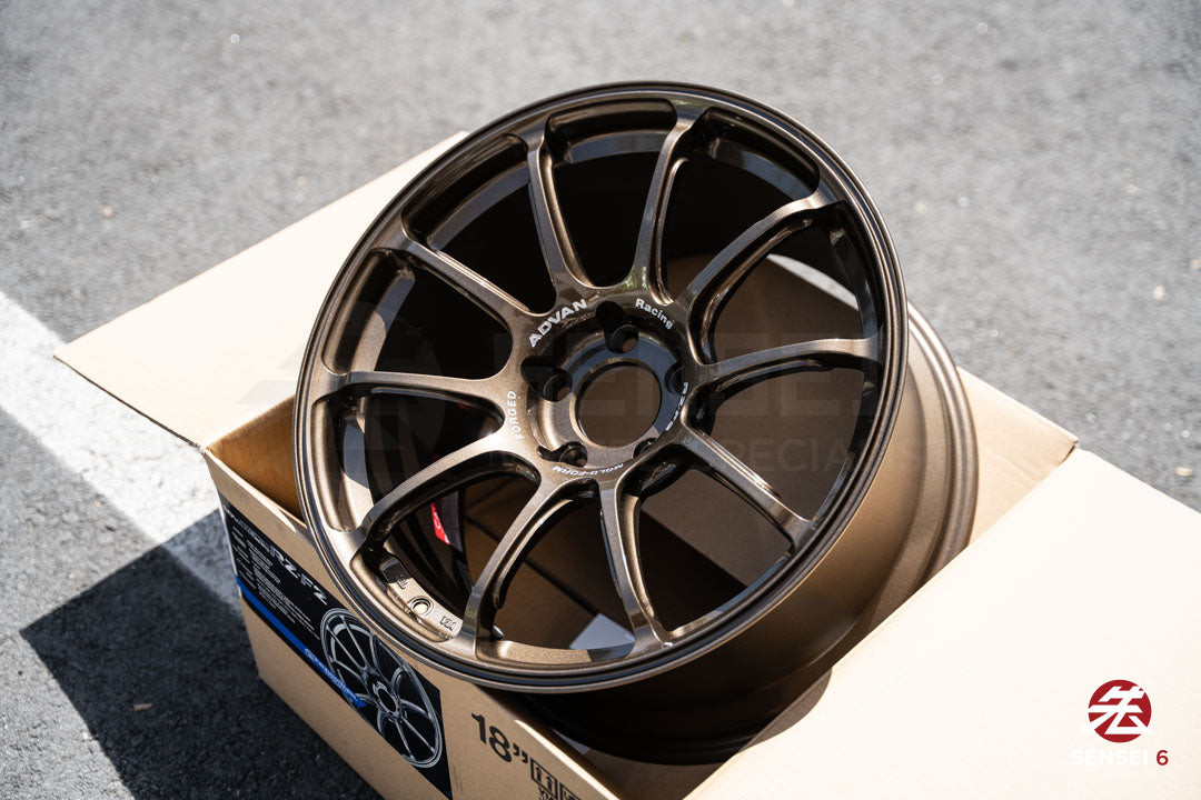 Advan RZ-F2 / 18x10 +40 / 5x114.3 / Bronce Racing Umber