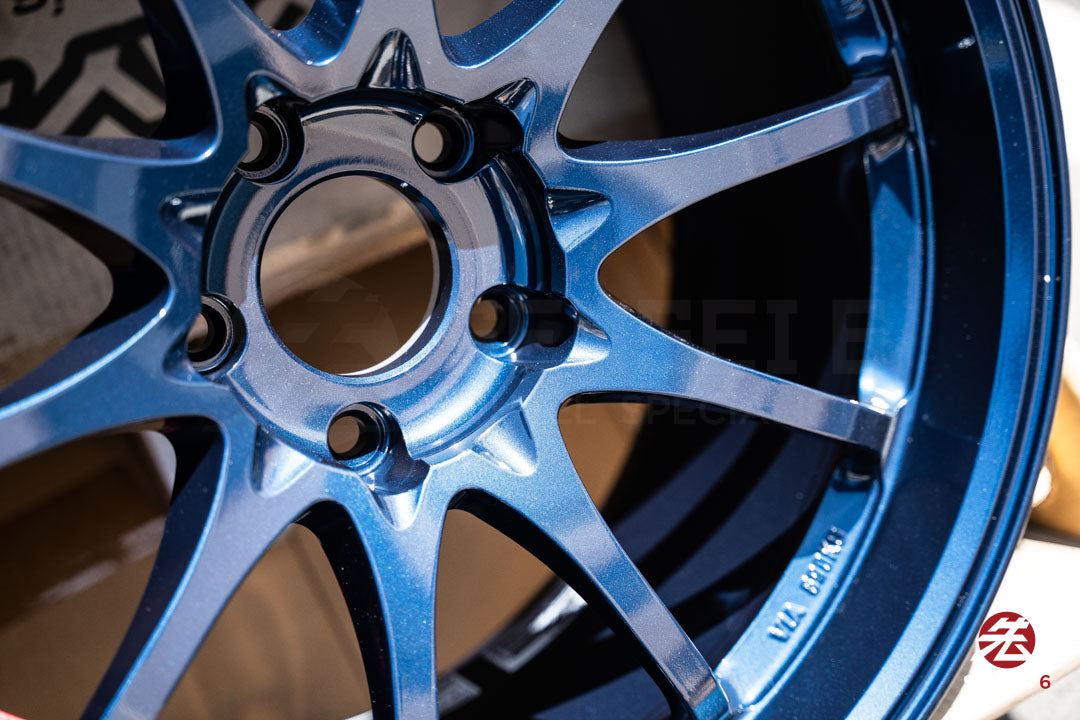 Volk CE28SL / 18x10 +25 / 5x120 / Mag Blue (BL)