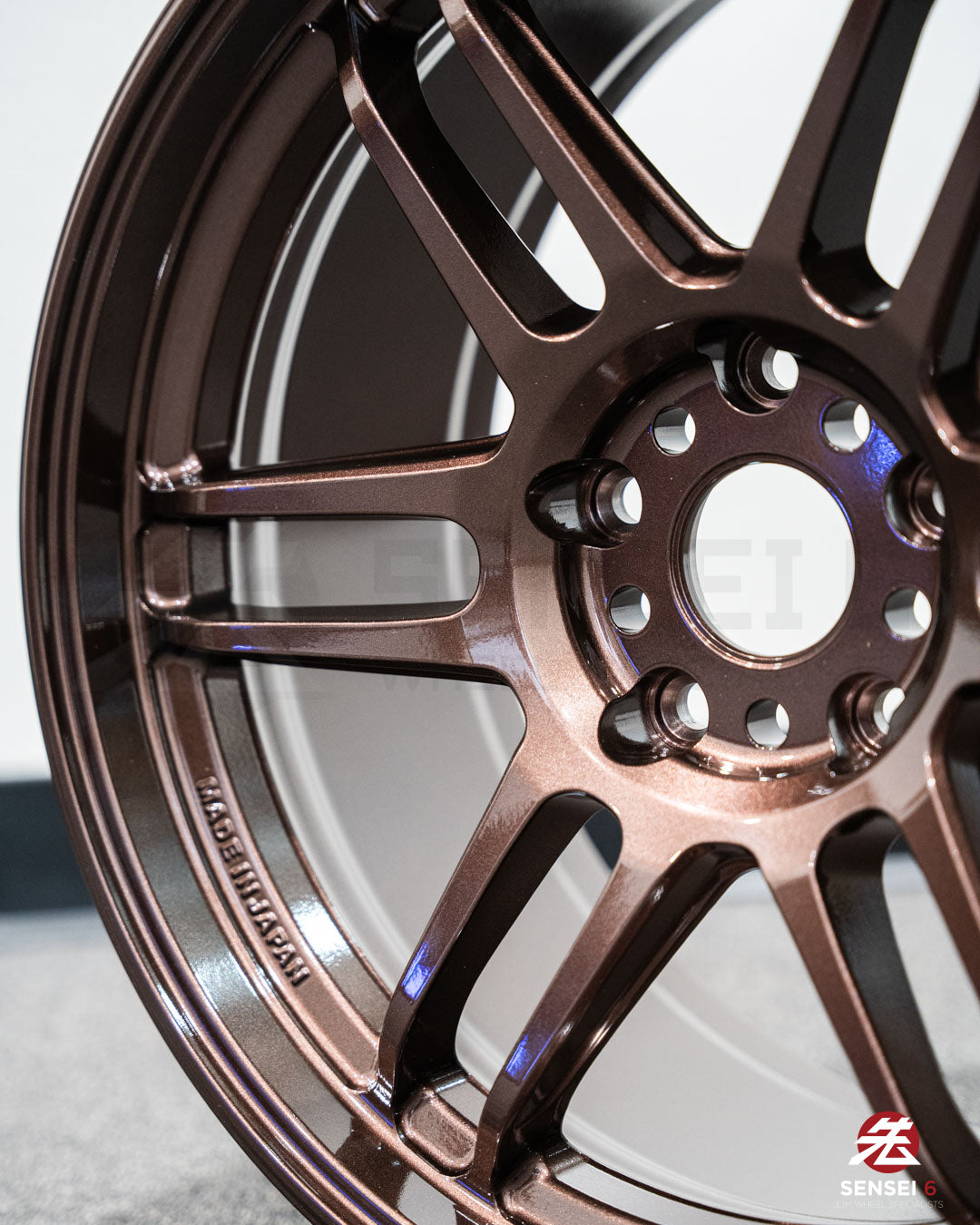 AME Tracer TM02 / 18x9.5 +37 / 5x120 / Deep Bronze