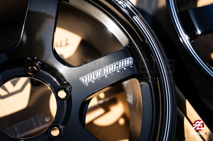 Volk TE37SB / 18x8.5 +22 / 6x139.7 / Pressed Double Black (PW)