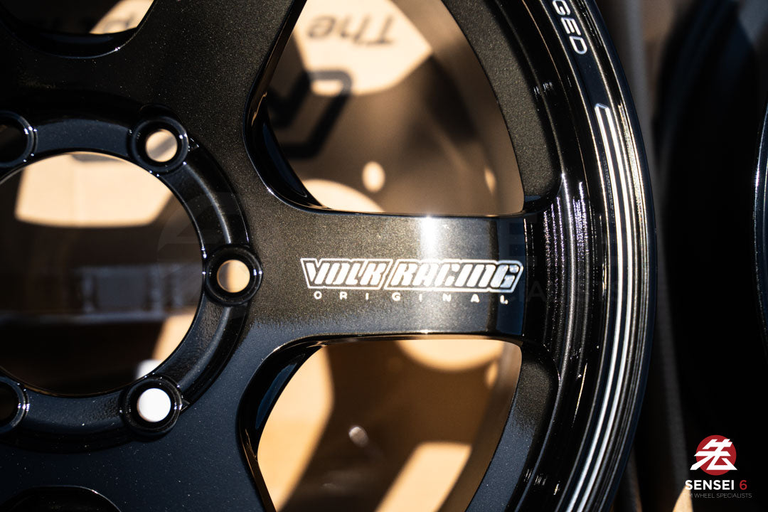 Volk TE37SB / 18x8.5 +22 / 6x139.7 / Pressed Double Black (PW)