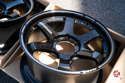 Volk TE37SB / 18x8.5 +22 / 6x139.7 / Pressed Double Black (PW)