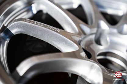 Volk CE28N-Plus / 17x10 +44 / 5x114.3 / ダイヤモンドシルバー (DS)