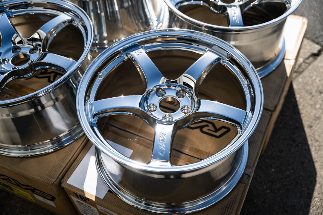 グラムライト 57CR / 18x9.5 +38 / 5x114.3 / クローム