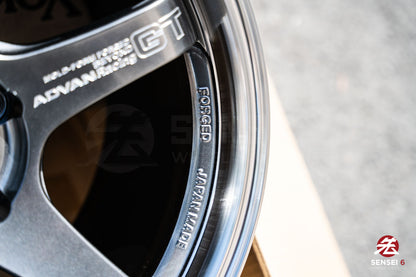 Advan GT Beyond / 18x9.5 +45 / 5x114.3 / Mecanizado y Competición Hyper Black (MHB)