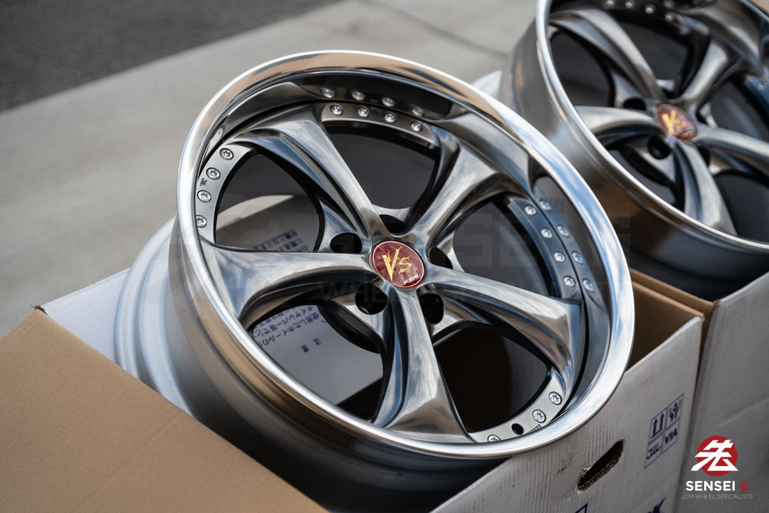 Work VSKF# / 18x9 +16, 18x10 +21 / 5x114.3 / Brilliant Silver Black (BSB)