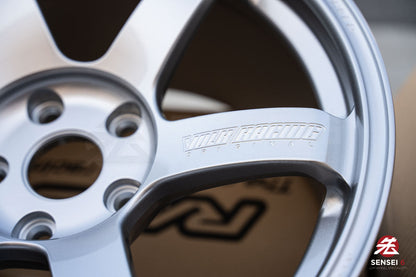 Volk TE37 Saga S-Plus / 18x10 +40 / 5x120 / Diamond Silver (DS)