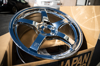 グラムライト 57CR / 18x9.5 +38 / 5x114.3 / クローム