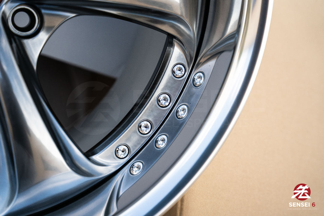 Work VSKF# / 18x9 +16, 18x10 +21 / 5x114.3 / Brilliant Silver Black (BSB)