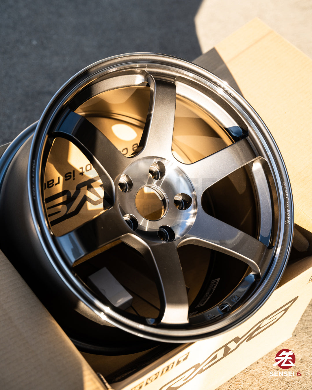 Volk TE37 Saga SL / 18x9.5 +20 / 5x120 / Pressed Graphite