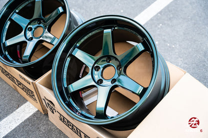 Volk TE37SL / 19x9.5 +21, 19x10.5 +22 / 5x120 / Racing Green (IG)