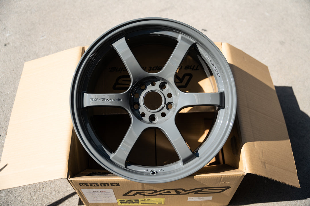 Gram Lights 57DR / 18x9.5 +38 / 5x114.3 / Arms Gray (AG)