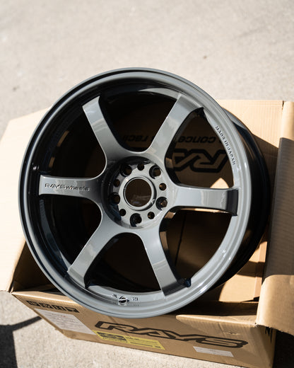 Gram Lights 57DR / 18x9.5 +38 / 5x114.3 / Arms Gray (AG)