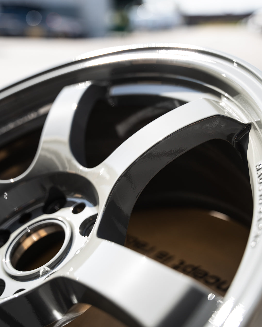 Gram Lights 57DR / 18x9.5 +38 / 5x114.3 / Arms Gray (AG)