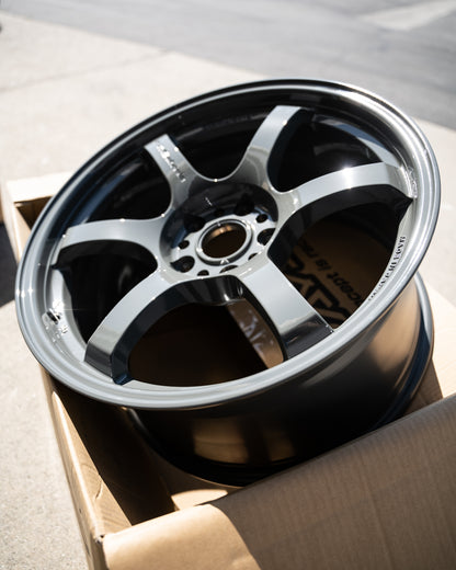 Gram Lights 57DR / 18x9.5 +38 / 5x114.3 / Arms Gray (AG)