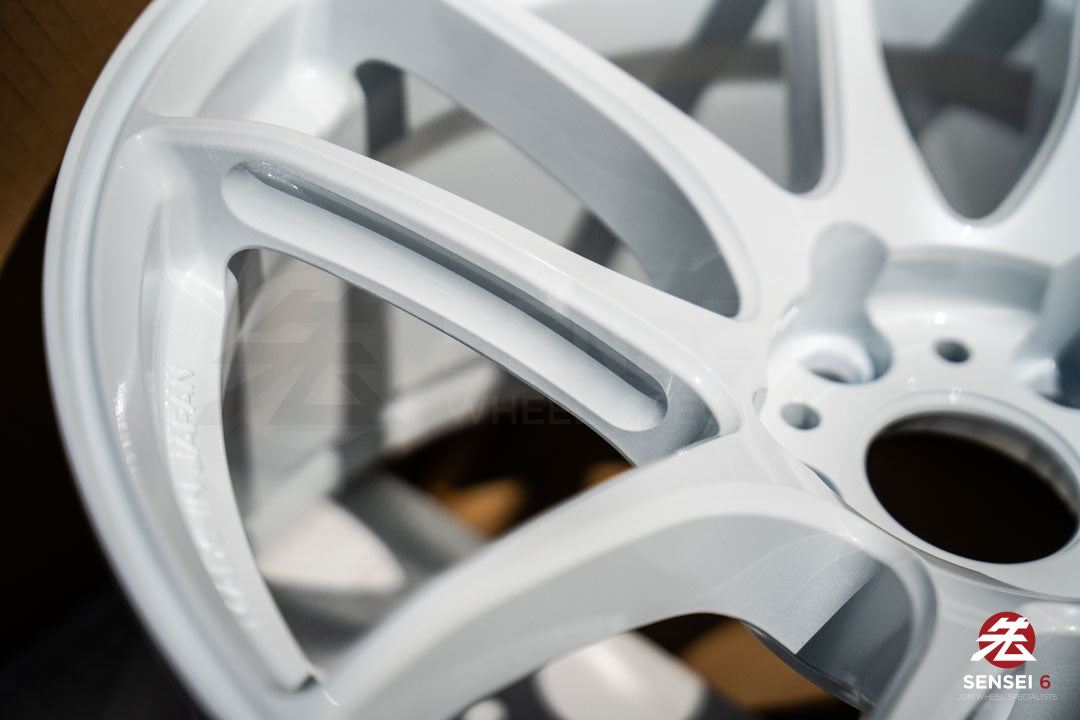 Work Emotion CR Shigoku / 18x9.5 +38 / 5x114.3 / Ice White (ICW)