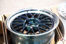 Load image into Gallery viewer, Volk 21A / 18x9.5 +22 / 5x120 / Racing Green Rim DC (IG)
