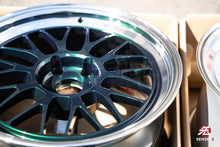 Load image into Gallery viewer, Volk 21A / 18x9.5 +22 / 5x120 / Racing Green Rim DC (IG)
