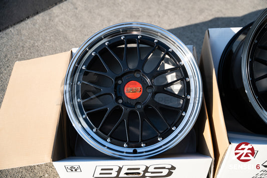 BBS LM / 19x8.5 +50, 19x12 +44 / 5x130 / Negro Azul