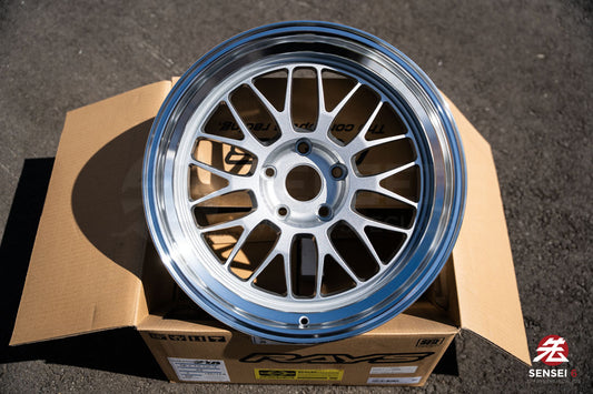 Volk 21A / 18x10.5 +22 / 5x120 / Llanta plateada diamante DC (DS)