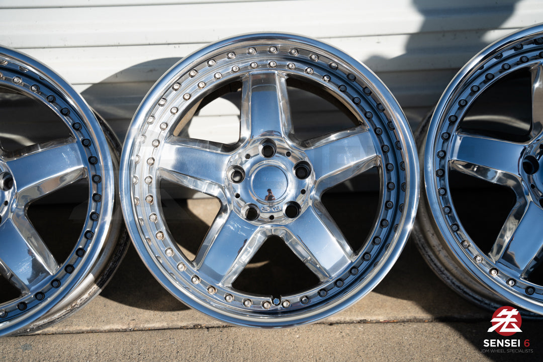 17インチ スターンビースト（中古ホイール）/ 5x114.3 / 17x10 +27 / ハイポリッシュ