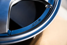 Cargar imagen en el visor de la galería, AME Tracer GTV / 18x10.5 +25 / 5x114.3 / Plata mate
