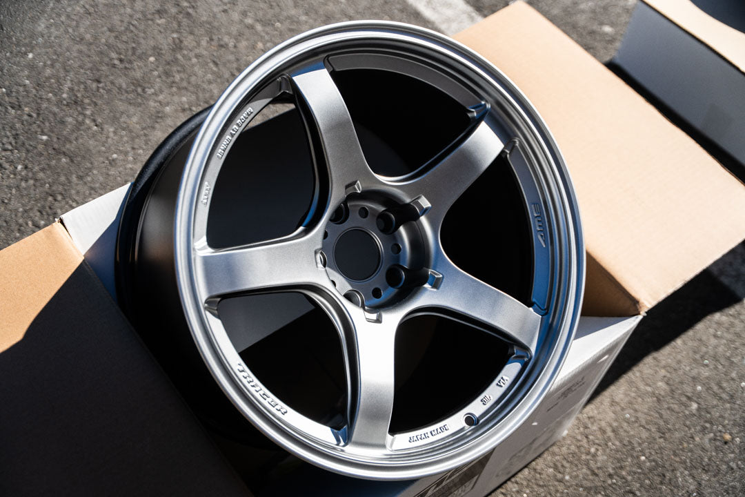 AME Tracer GTV / 18x11 +15 / 5x114.3 / Matte Hyper Silver (MAT/HS