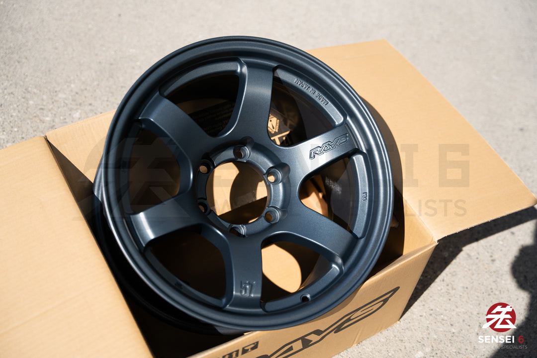 Linternas Gram 57DR-X / 17x8.5-10 / 6x139.7 / Azul pistola II