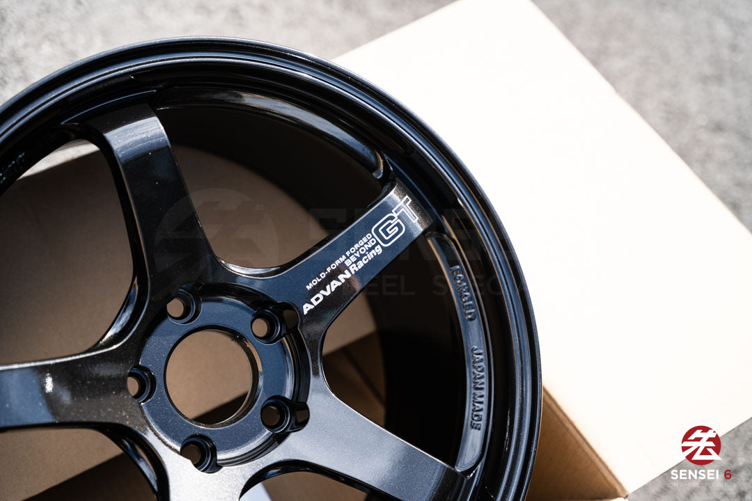 Advan GT Beyond / 18x9.5 +38 / 5x120 / Negro titanio de competición (TBK)