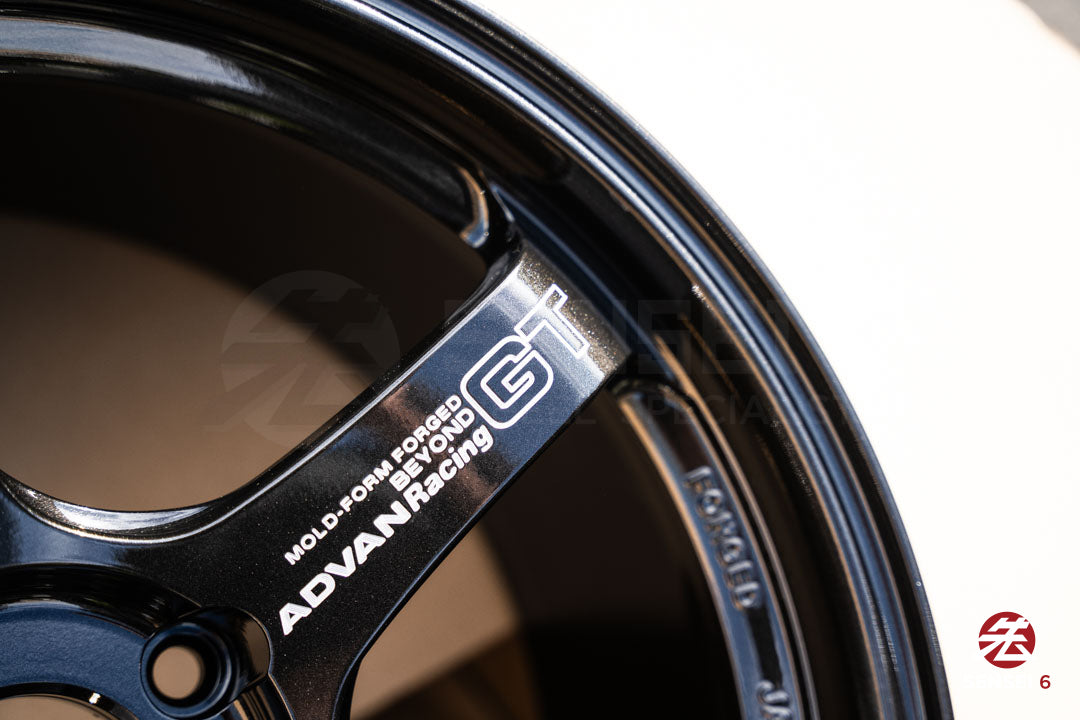 Advan GT Beyond / 18x9.5 +38 / 5x120 / Negro titanio de competición (TBK)
