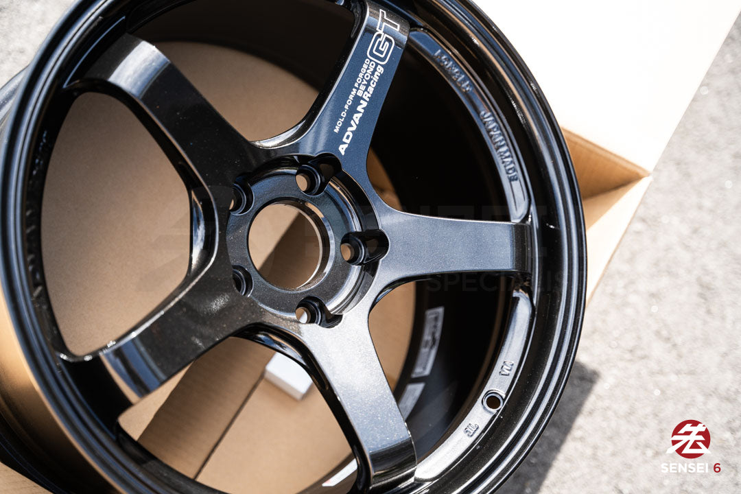 Advan GT Beyond / 18x9.5 +38 / 5x120 / Negro titanio de competición (TBK)