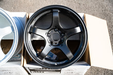 Load image into Gallery viewer, AME Tracer GTV / 17x9 +20 / 5x114.3 / Gun Black
