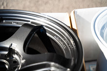 Load image into Gallery viewer, AME Tracer GTV / 17x9 +20 / 5x114.3 / Gun Black
