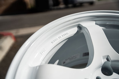 AME Tracer GTV / 17x9 +20 / 5x114.3 / Racing White