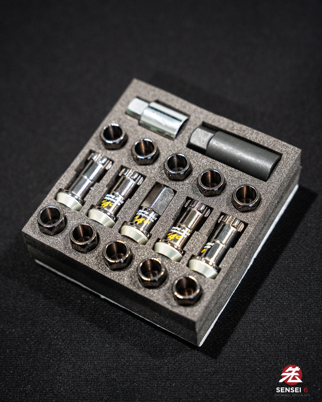 [IN STOCK] Project Kics R40 Lug & Lock Set (16 + 4pcs) / M12x1.50 / Glorious Black