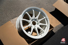 Load image into Gallery viewer, Volk CE28SL / 18x9.5 +35 / 5x120 / Champ White
