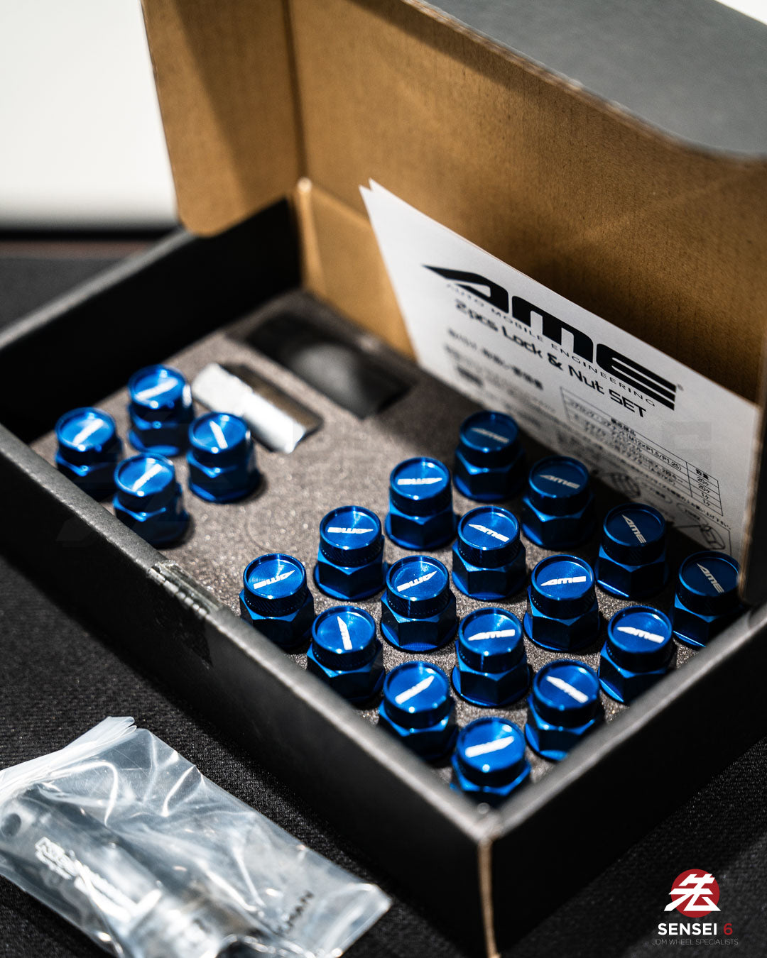 [IN STOCK] AME 40 Type 2pcs Shell Type Lock & Nut Set / M12x1.25 / Blue