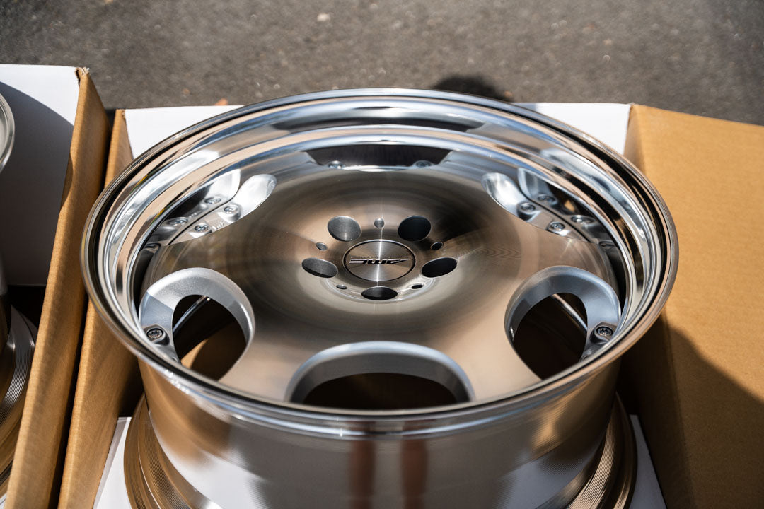 AME Shallen LX [Step Lip] / 19x9.5 +22, 19x10.5 +22 / 5x114.3 / Silver X Polished (MSP)